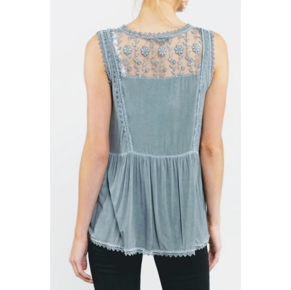 🆕🌿POL BOHO FLORAL MESH TOP🌿 - Picture 3 of 8